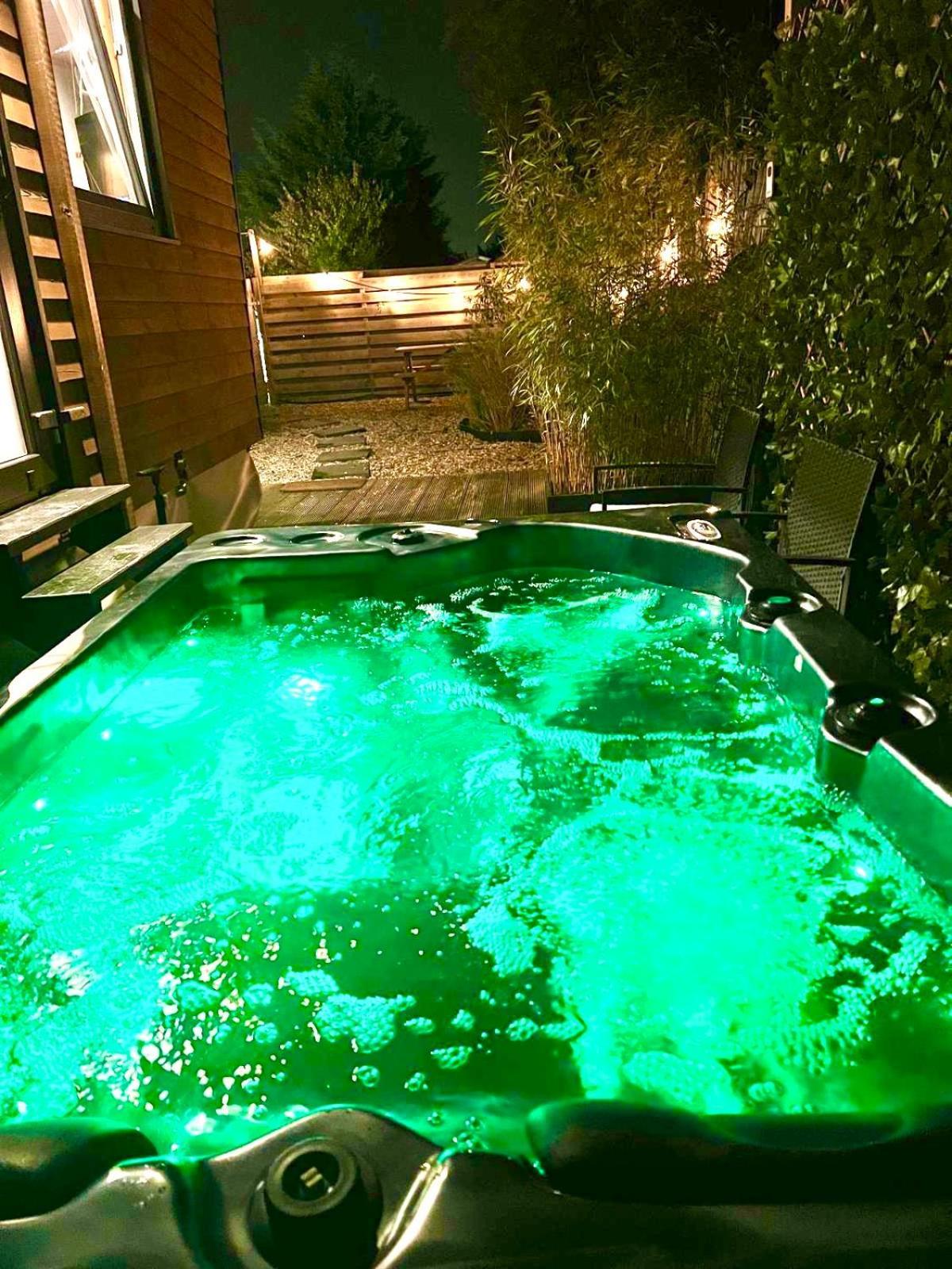 Tiny House With Garden And Jacuzzi Near Amsterdam Vila Vijfhuizen Exterior foto